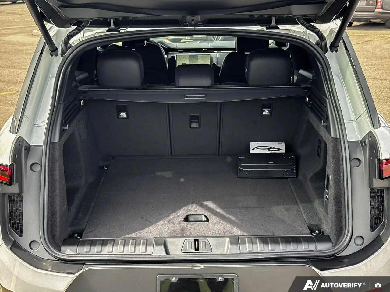 Land Rover Range Rover Sport снимка Land Rover Range Rover Sport