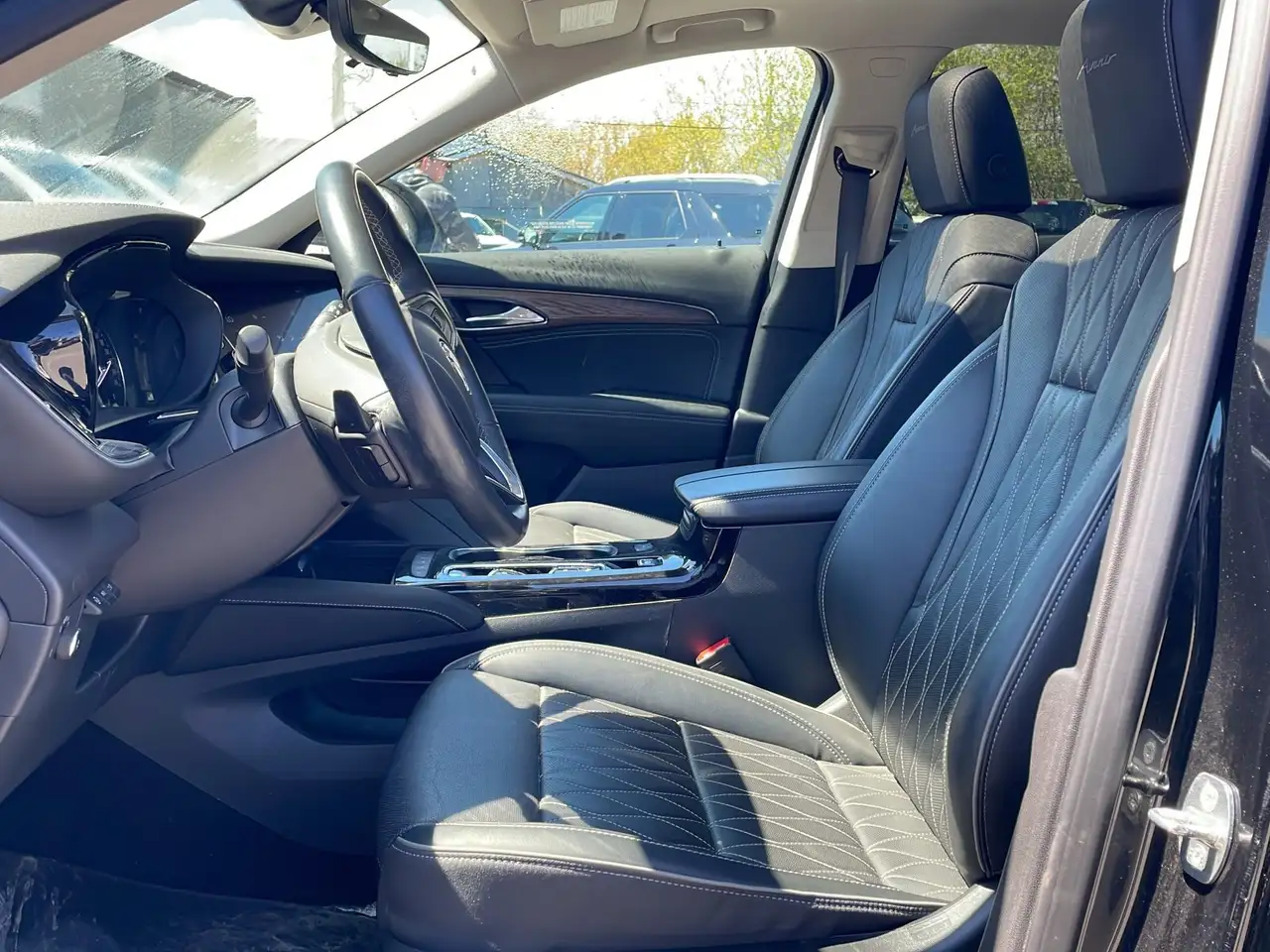 Buick Envision photo Buick Envision