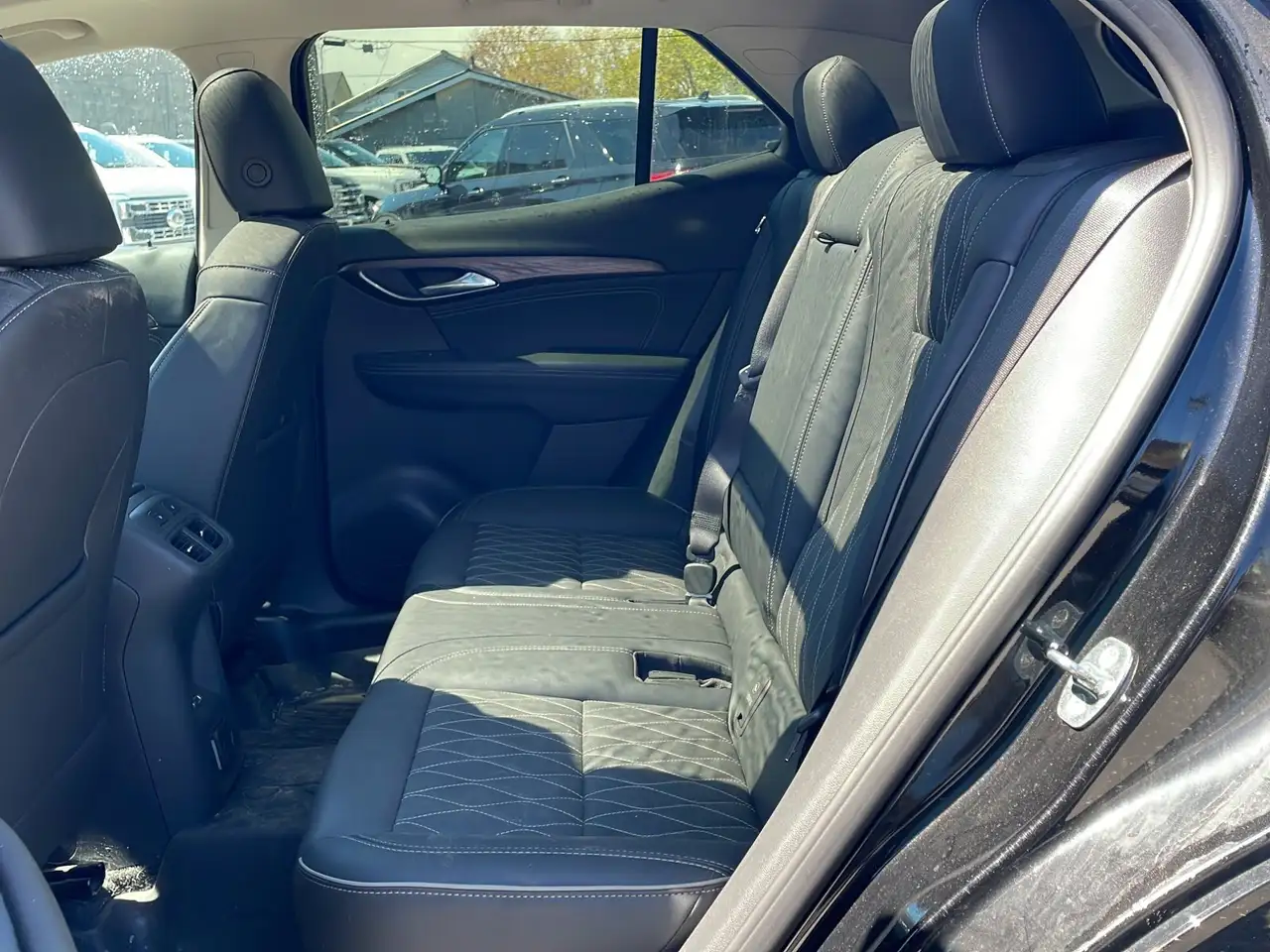 Buick Envision photo Buick Envision