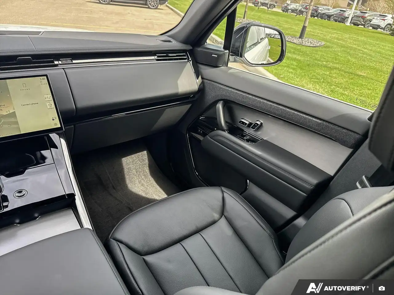 Land Rover Range Rover Sport снимка Land Rover Range Rover Sport
