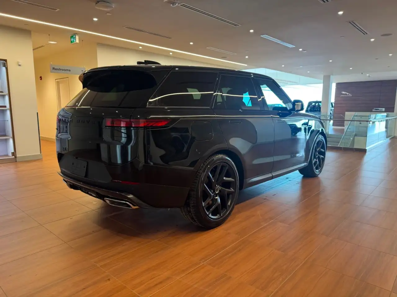 Land Rover Range Rover Sport снимка Land Rover Range Rover Sport