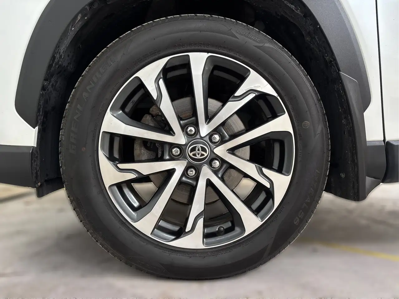 Toyota Corolla Cross photo Toyota Corolla Cross