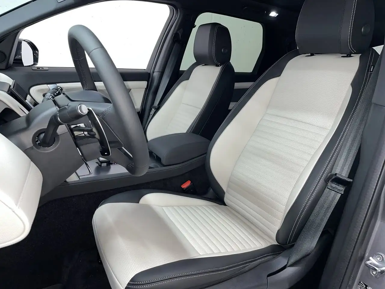 Land Rover Discovery Sport снимка Land Rover Discovery Sport