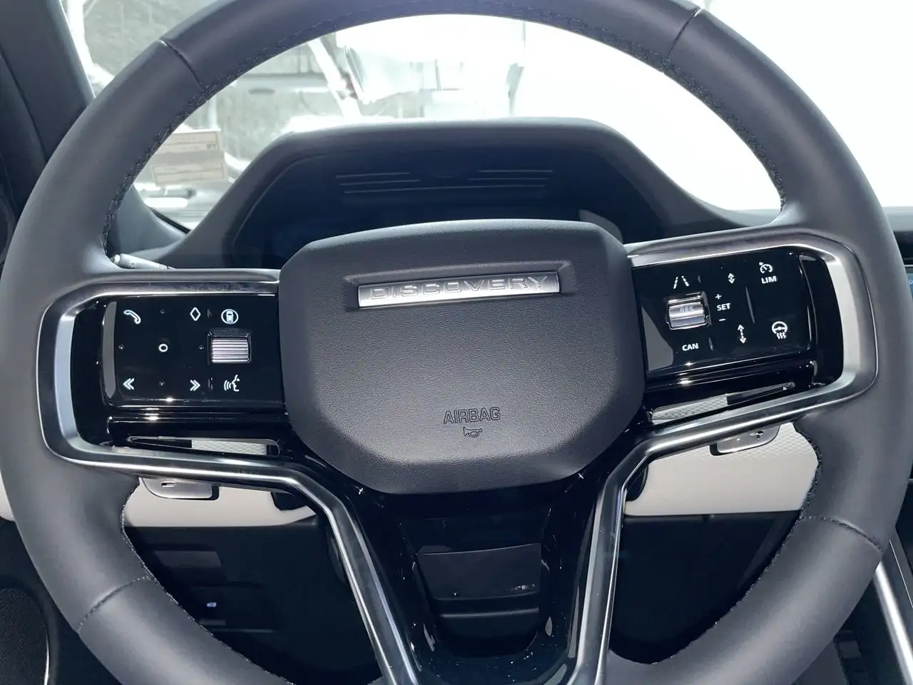 Land Rover Discovery Sport снимка Land Rover Discovery Sport