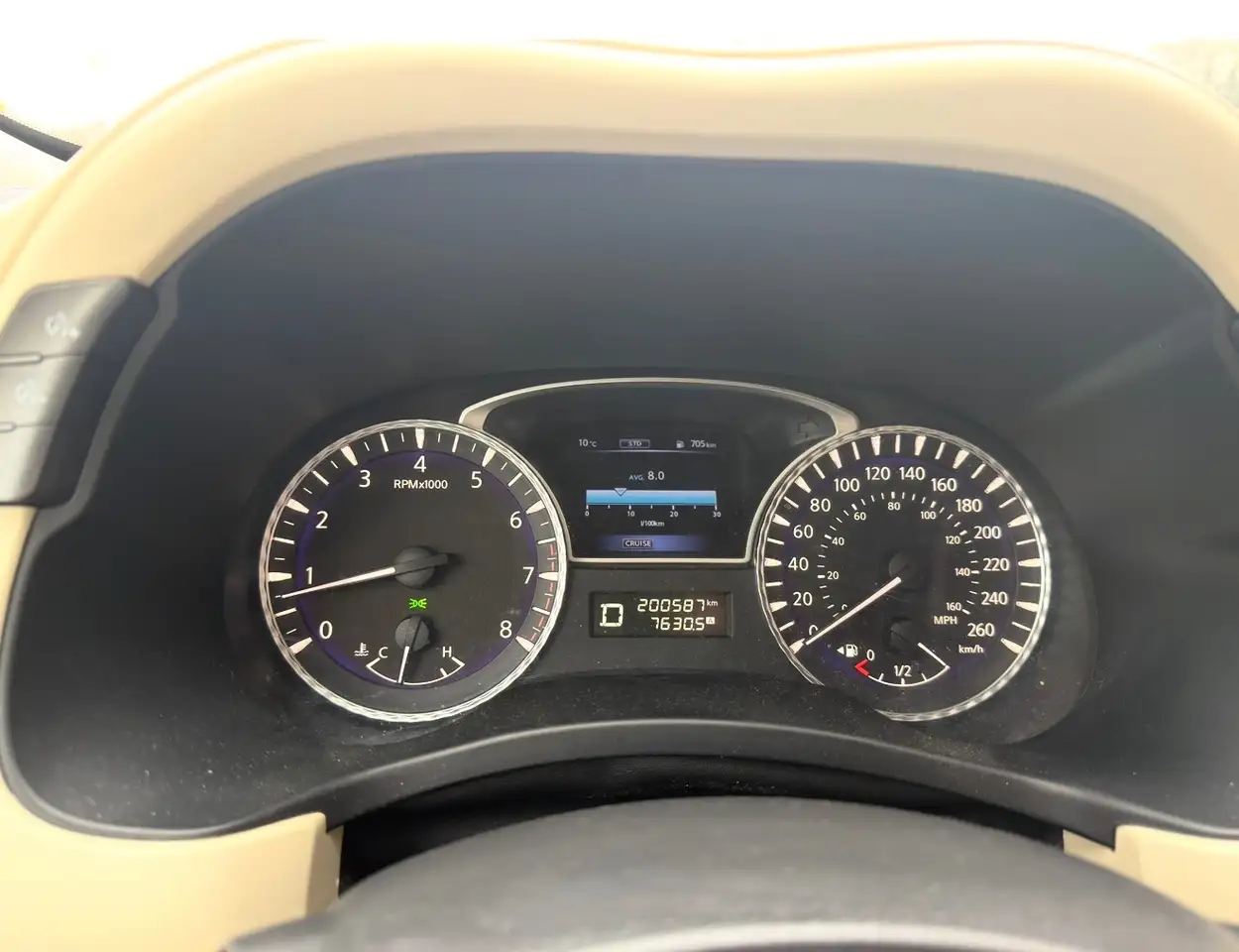 Infiniti QX60 снимка Infiniti QX60