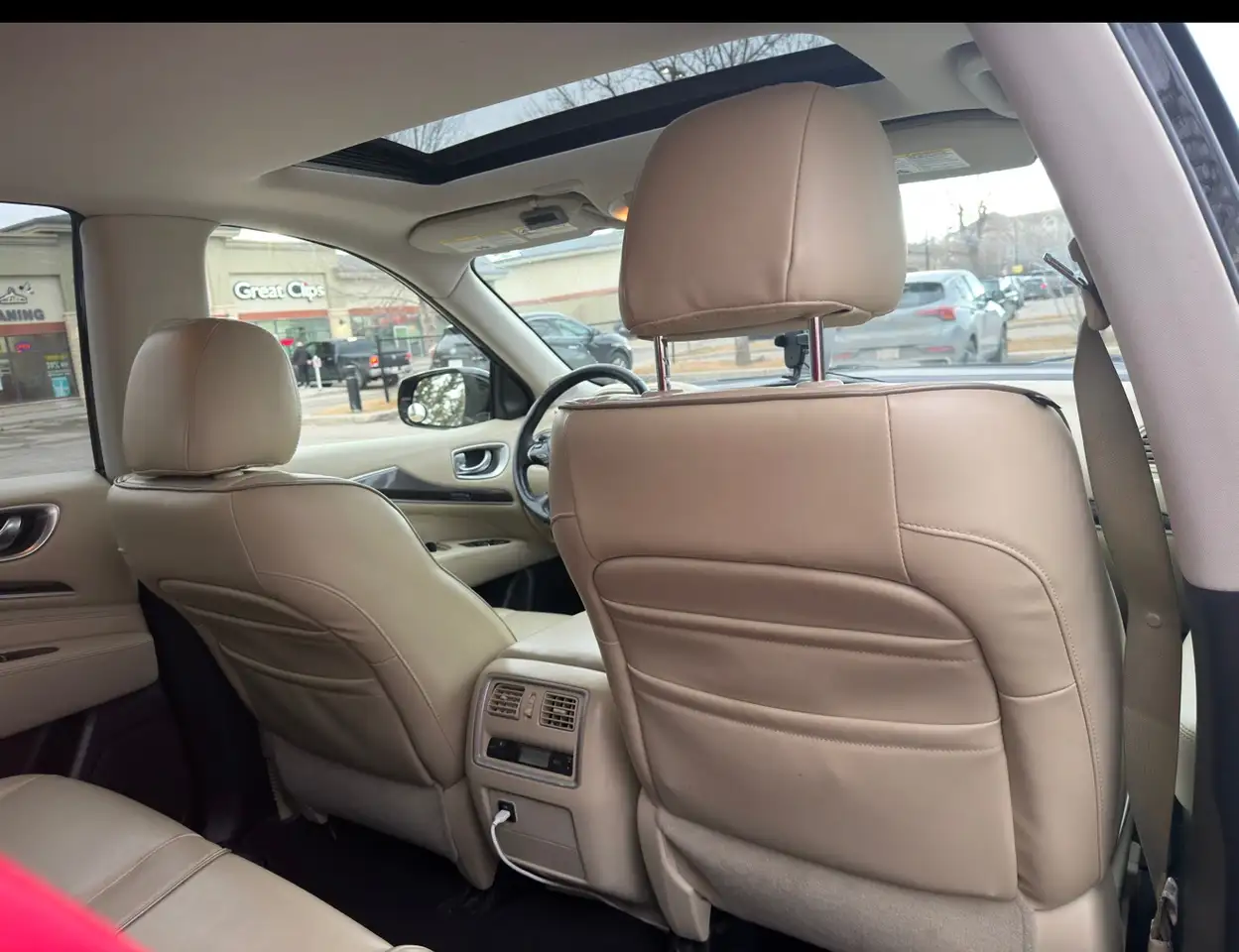Infiniti QX60 снимка Infiniti QX60