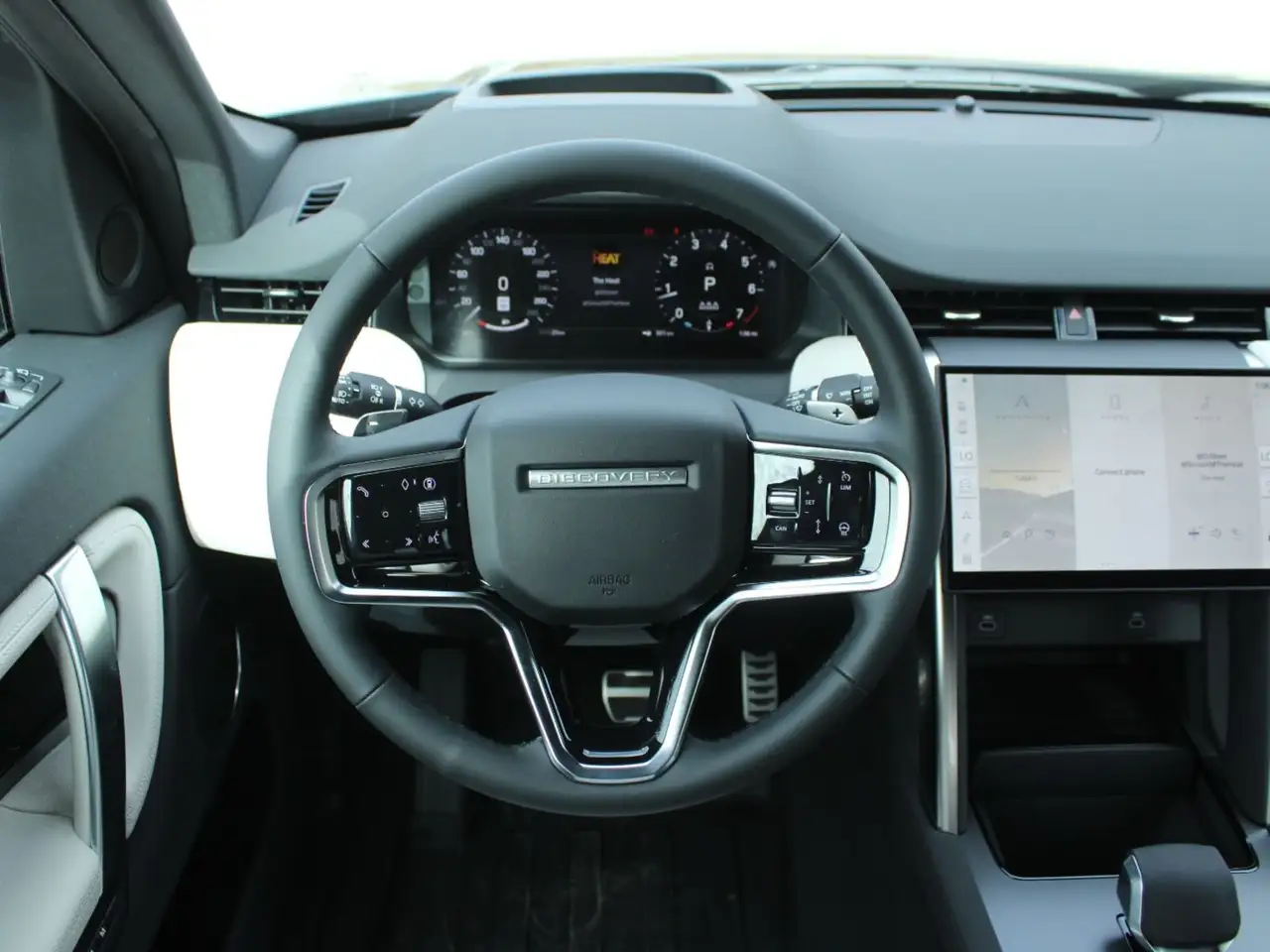 Land Rover Discovery Sport снимка Land Rover Discovery Sport