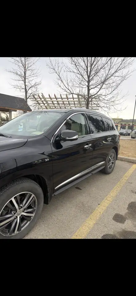 Infiniti QX60 снимка Infiniti QX60