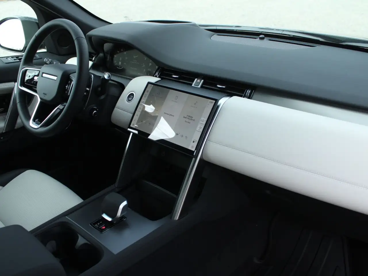 Land Rover Discovery Sport снимка Land Rover Discovery Sport