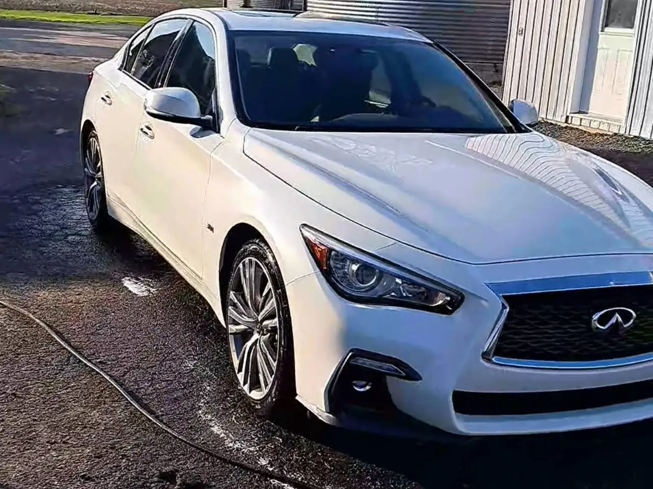 Infiniti Q50 снимка Infiniti Q50