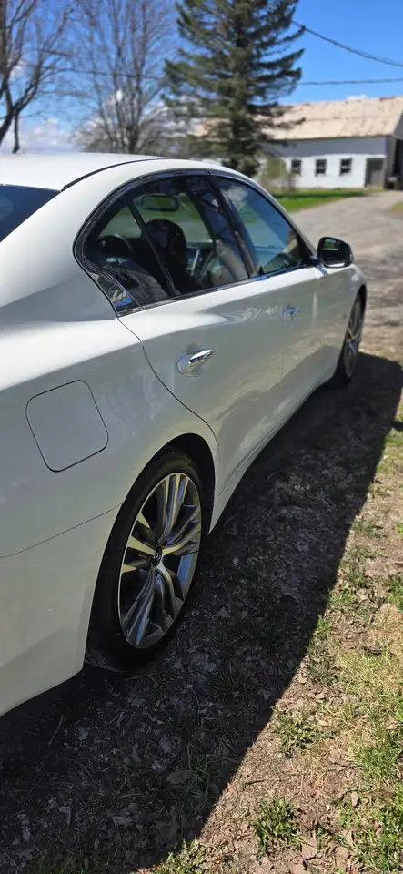 Infiniti Q50 снимка Infiniti Q50
