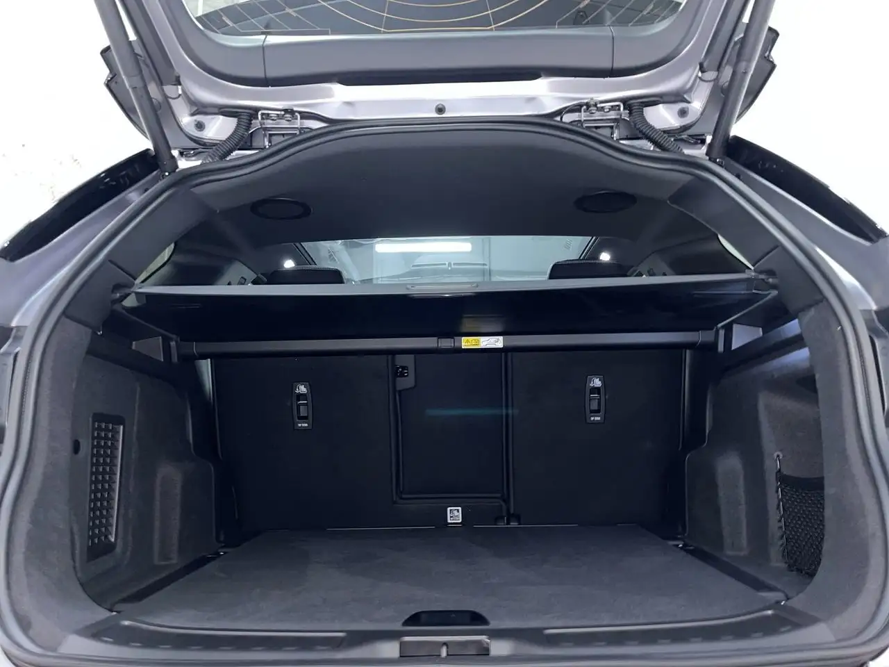 Land Rover Discovery Sport снимка Land Rover Discovery Sport