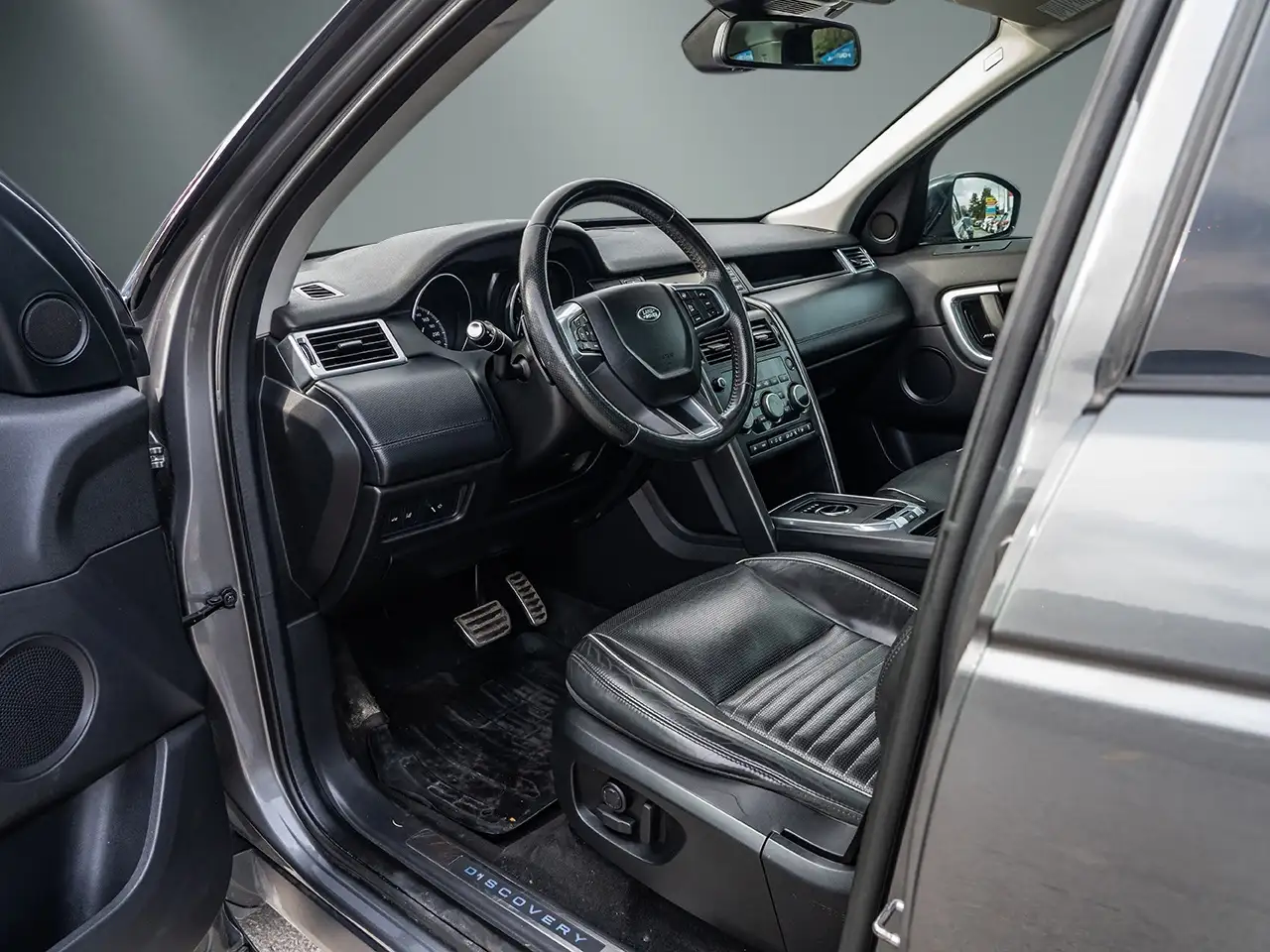 Land Rover Discovery Sport снимка Land Rover Discovery Sport