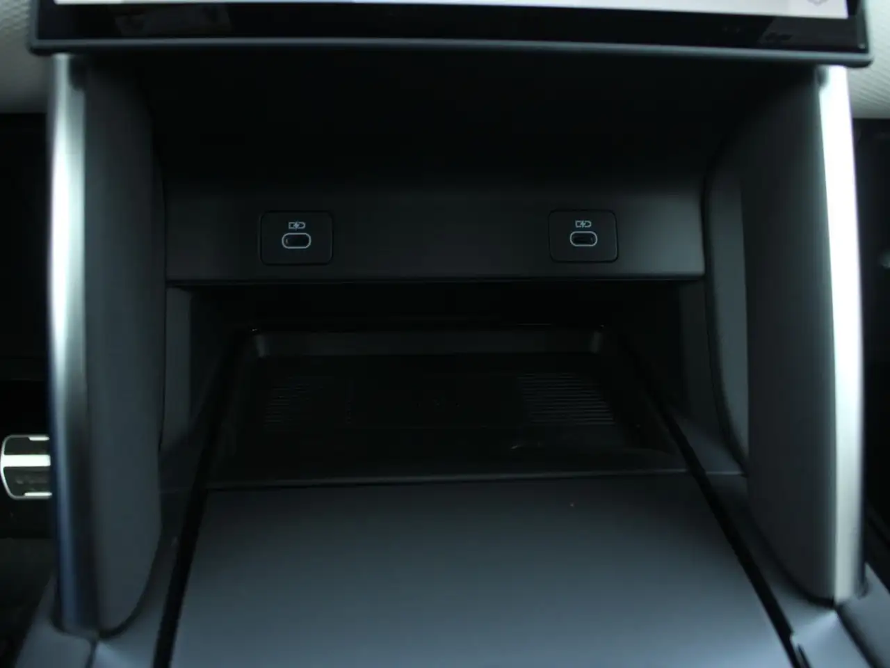 Land Rover Discovery Sport снимка Land Rover Discovery Sport