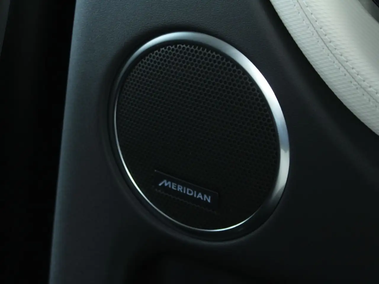 Land Rover Discovery Sport снимка Land Rover Discovery Sport