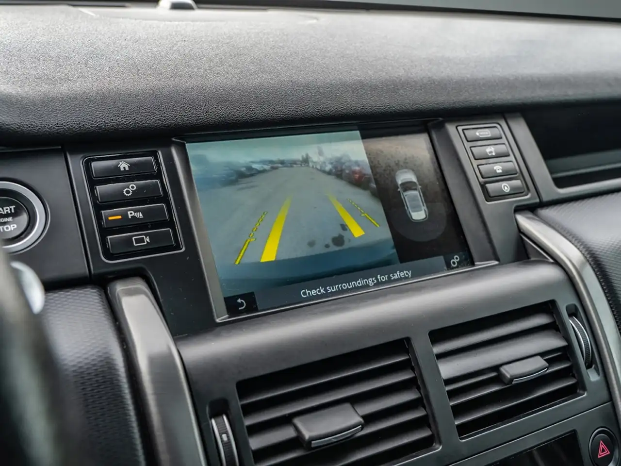 Land Rover Discovery Sport снимка Land Rover Discovery Sport