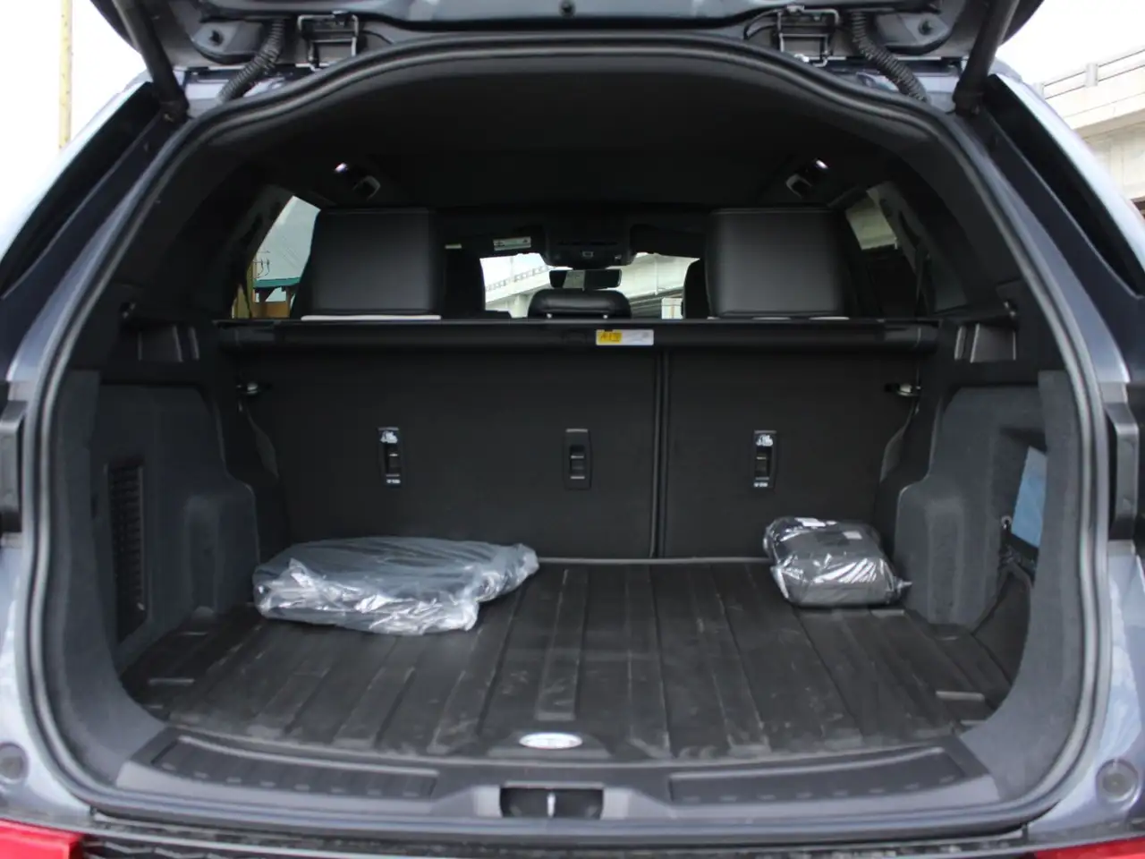 Land Rover Discovery Sport снимка Land Rover Discovery Sport