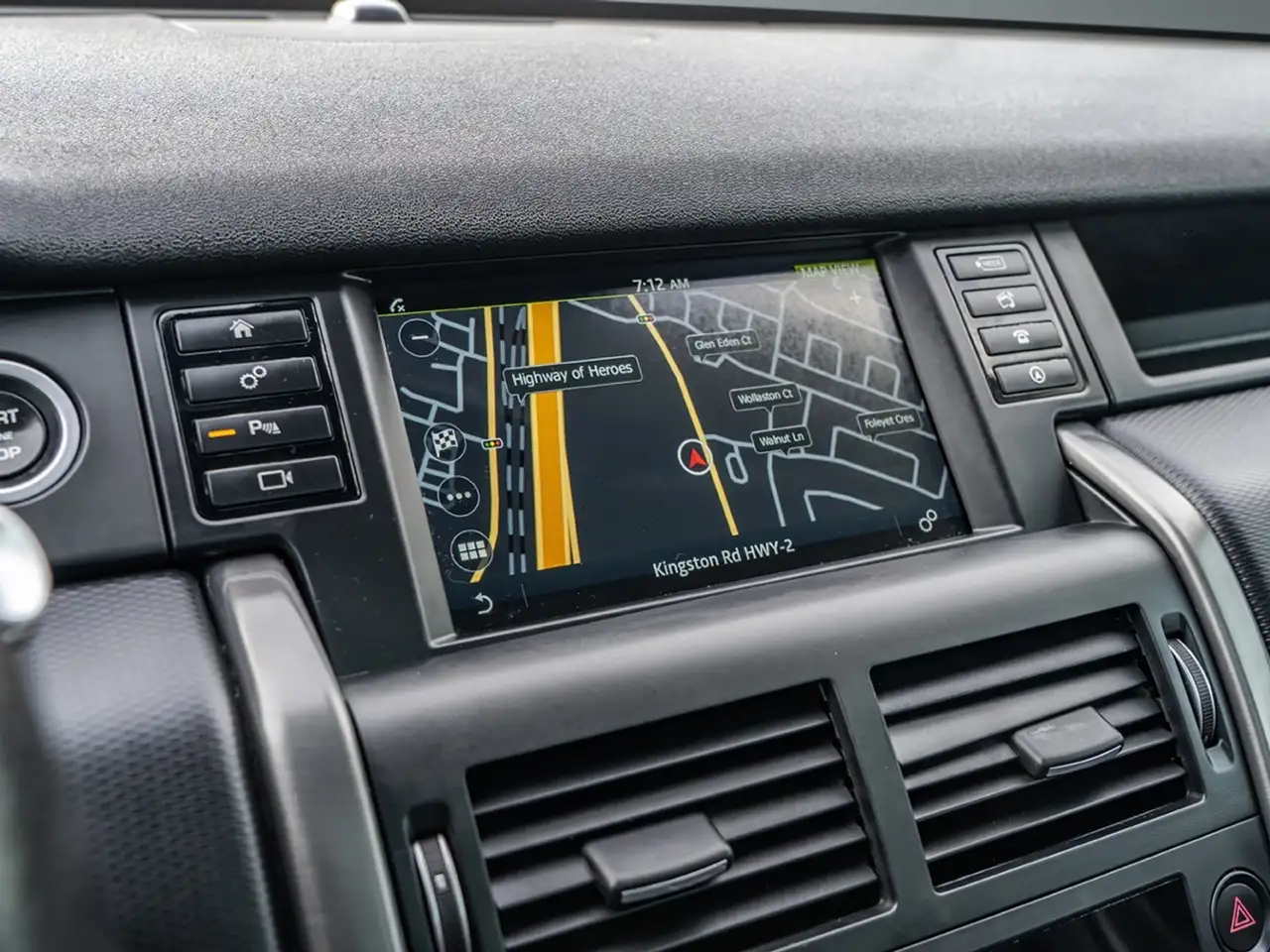 Land Rover Discovery Sport снимка Land Rover Discovery Sport