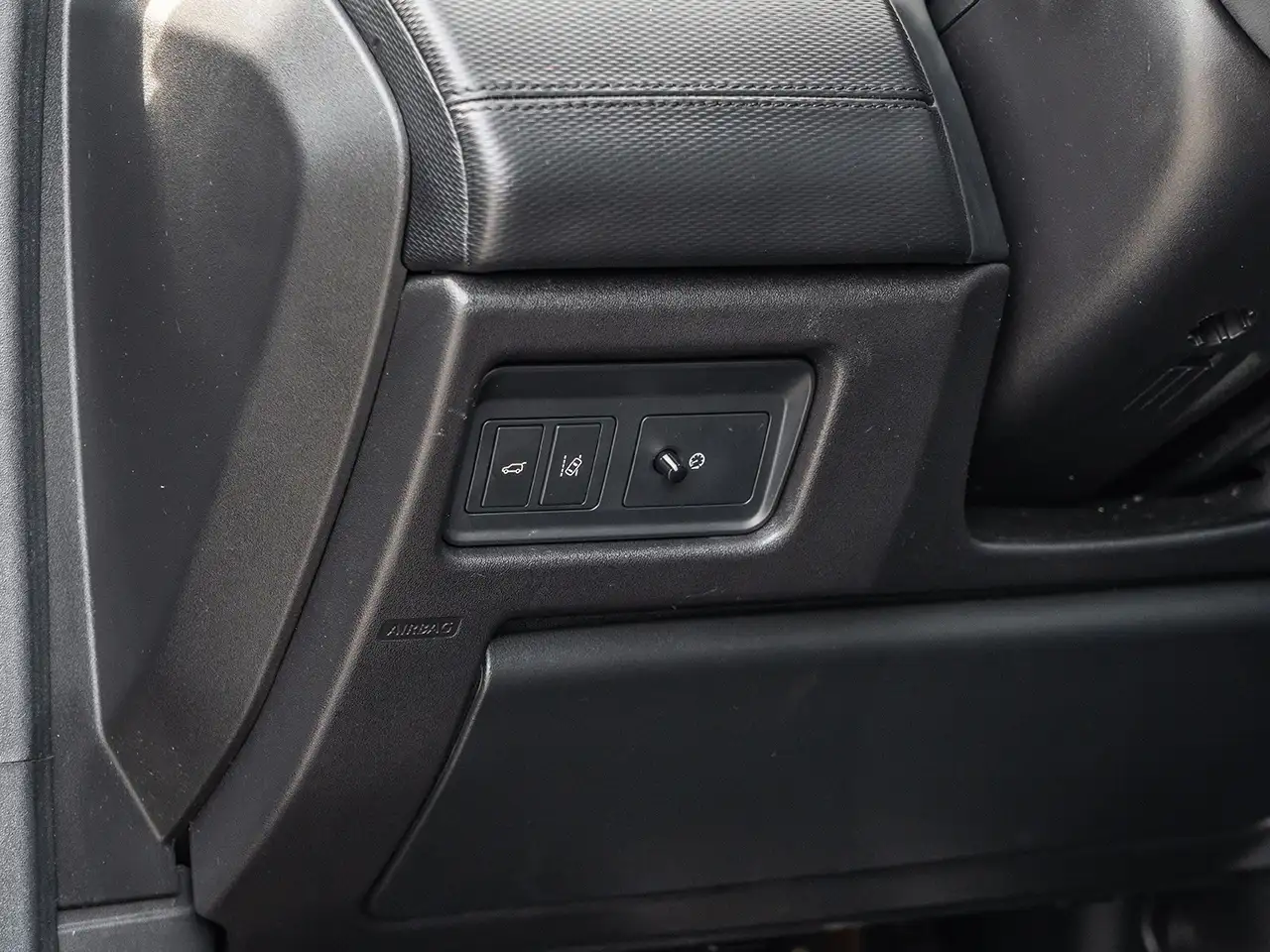 Land Rover Discovery Sport снимка Land Rover Discovery Sport