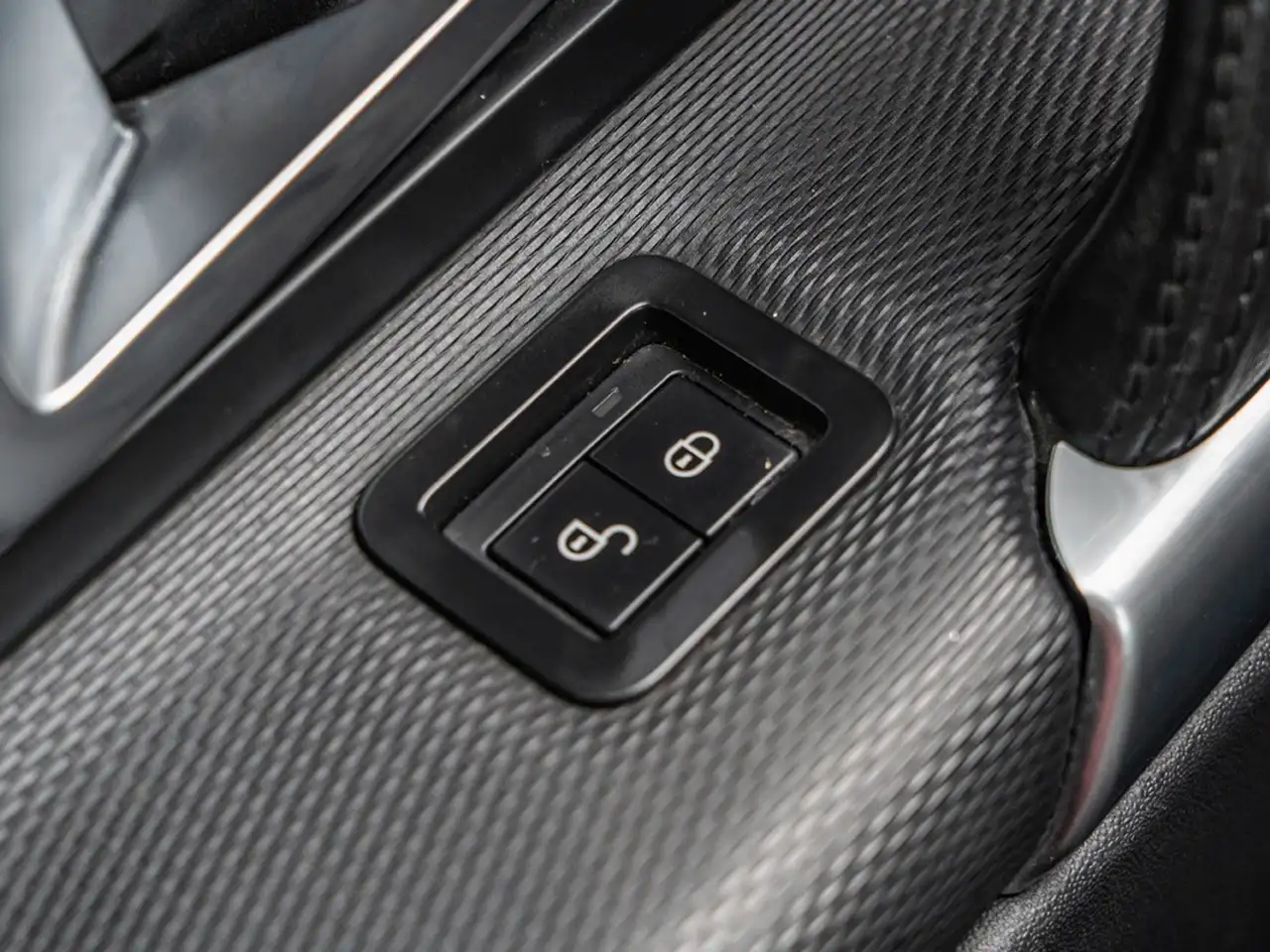 Land Rover Discovery Sport снимка Land Rover Discovery Sport