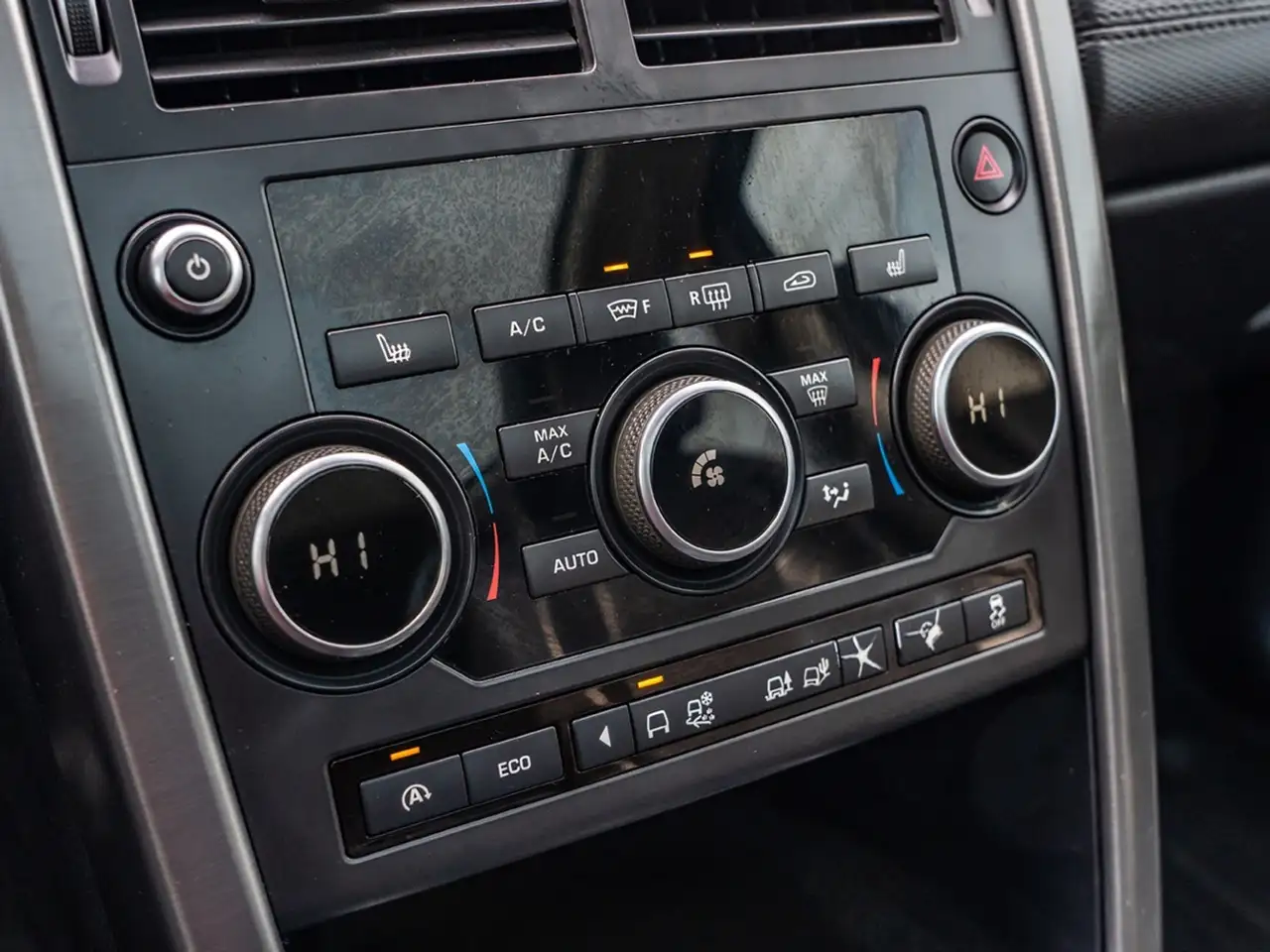 Land Rover Discovery Sport снимка Land Rover Discovery Sport