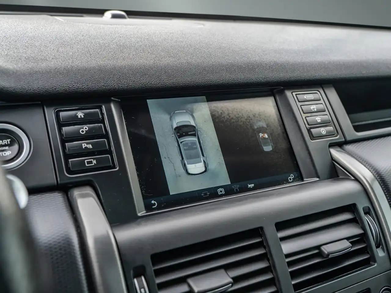 Land Rover Discovery Sport снимка Land Rover Discovery Sport