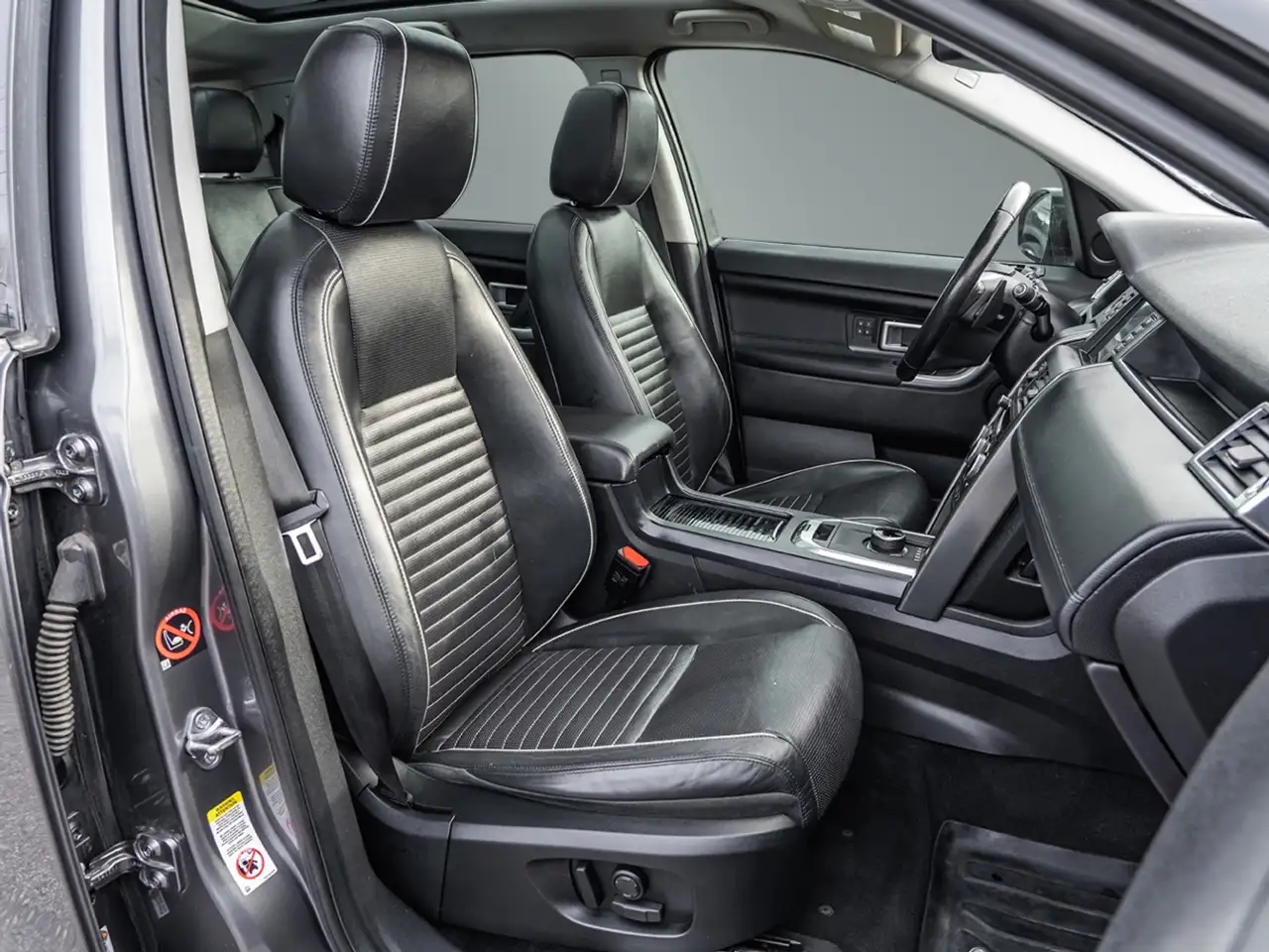 Land Rover Discovery Sport снимка Land Rover Discovery Sport