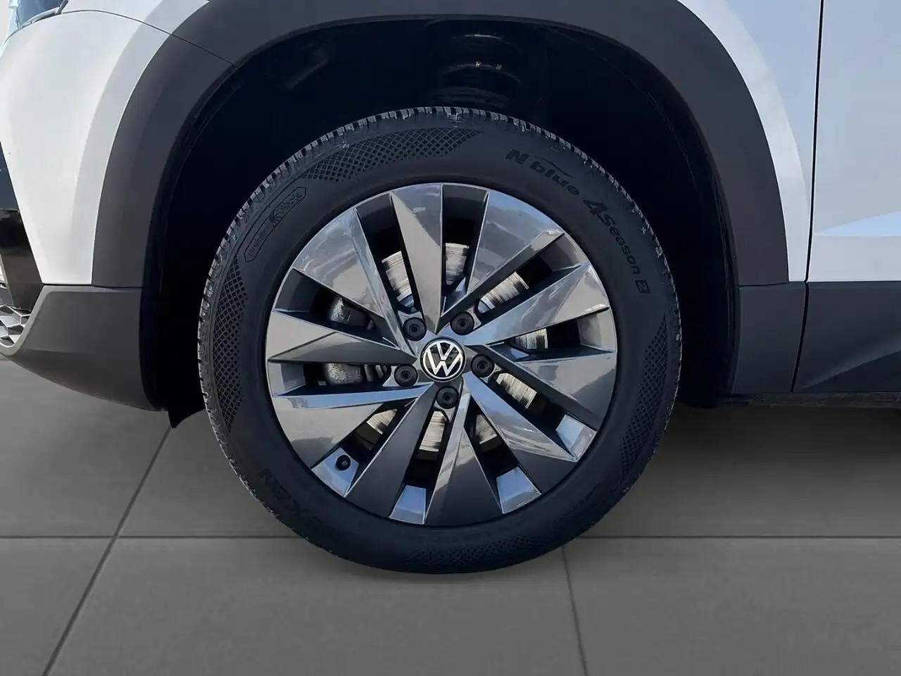 Volkswagen Taos photo Volkswagen Taos