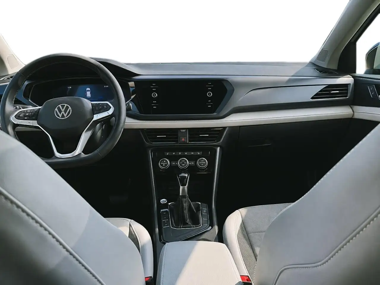 Volkswagen Taos photo Volkswagen Taos