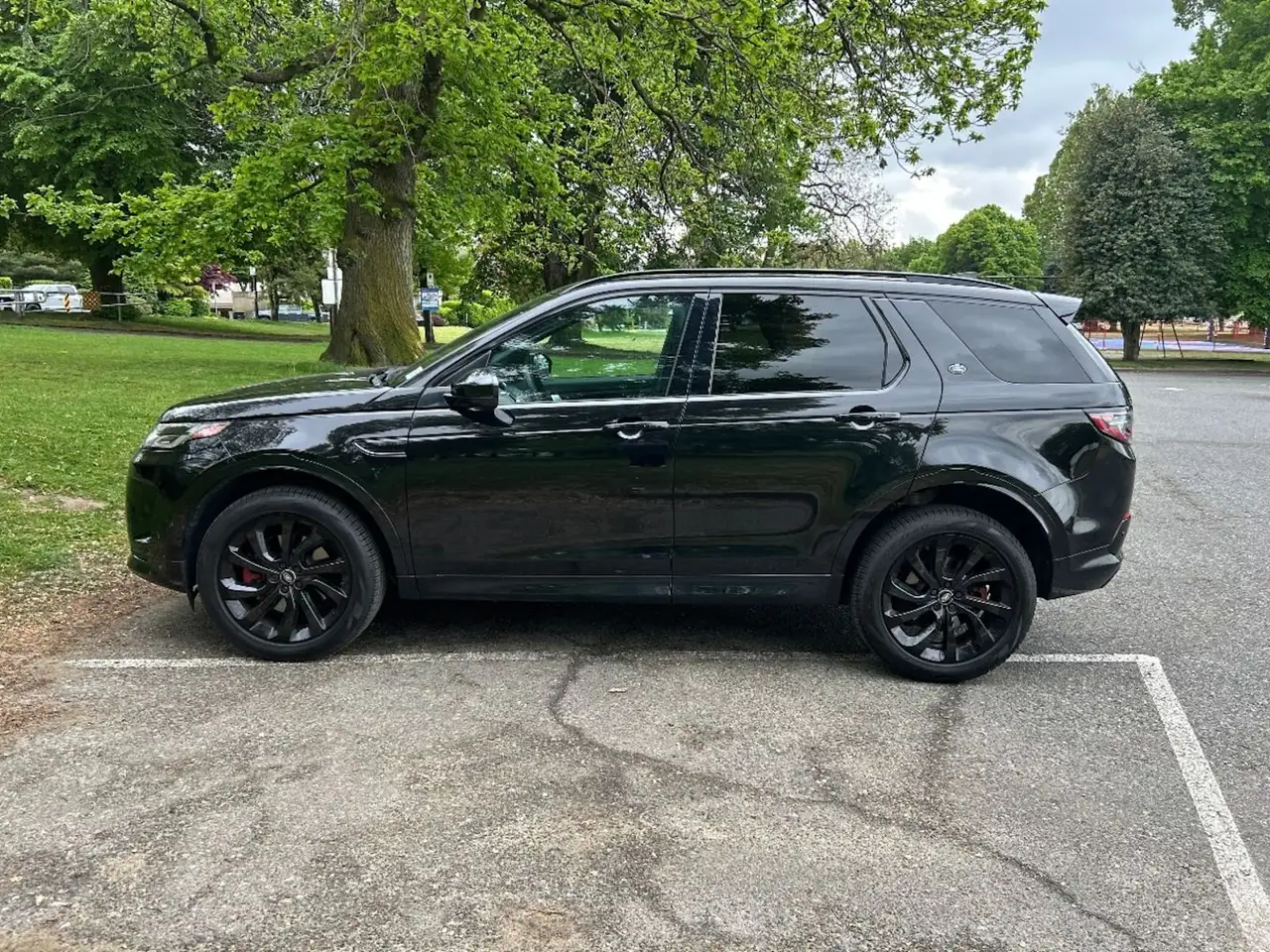 Land Rover Discovery Sport снимка Land Rover Discovery Sport
