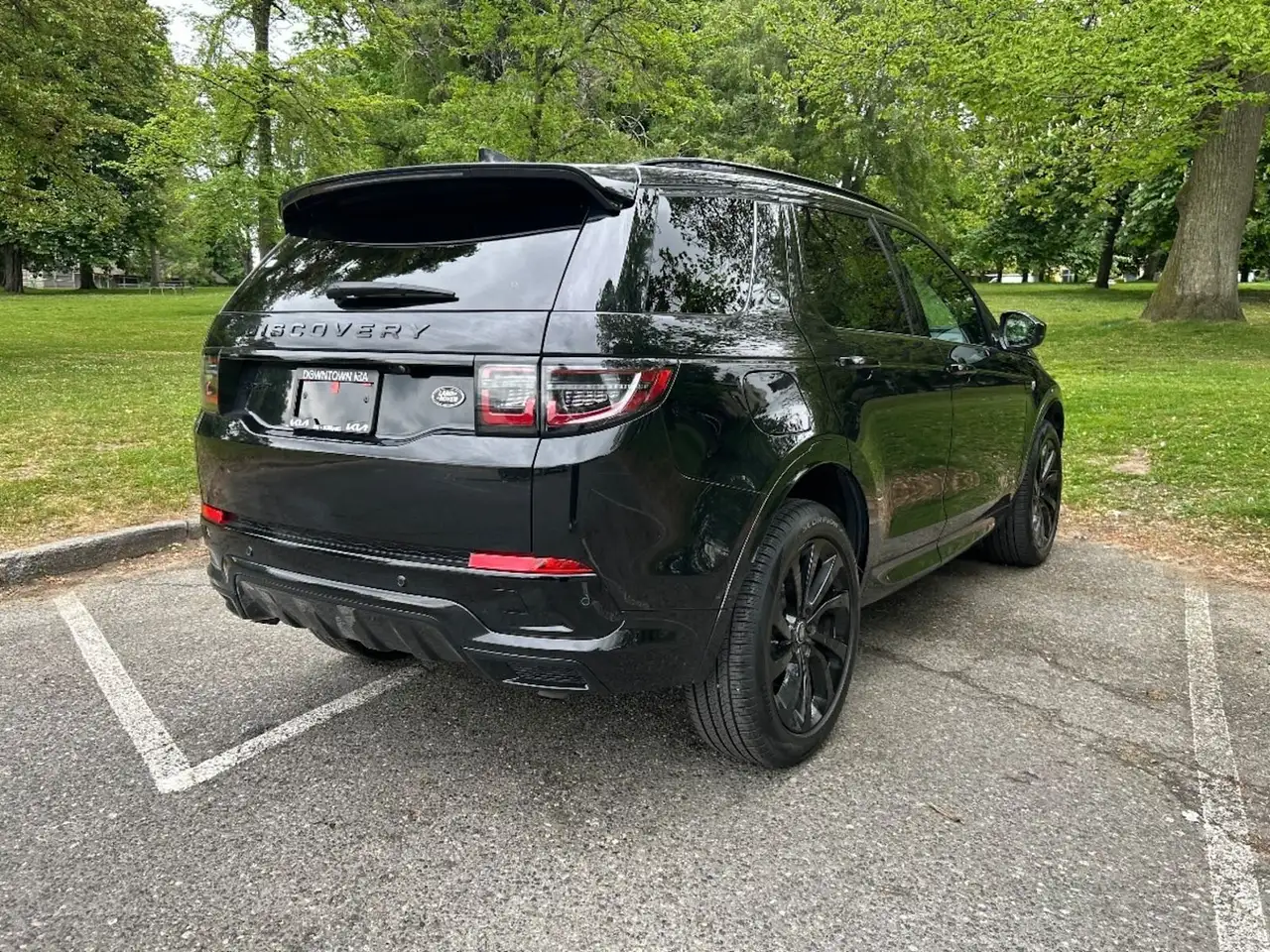 Land Rover Discovery Sport снимка Land Rover Discovery Sport