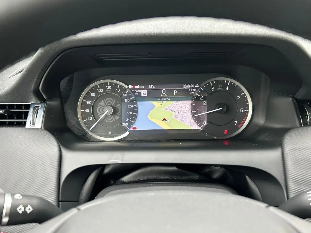 Land Rover Discovery Sport снимка Land Rover Discovery Sport