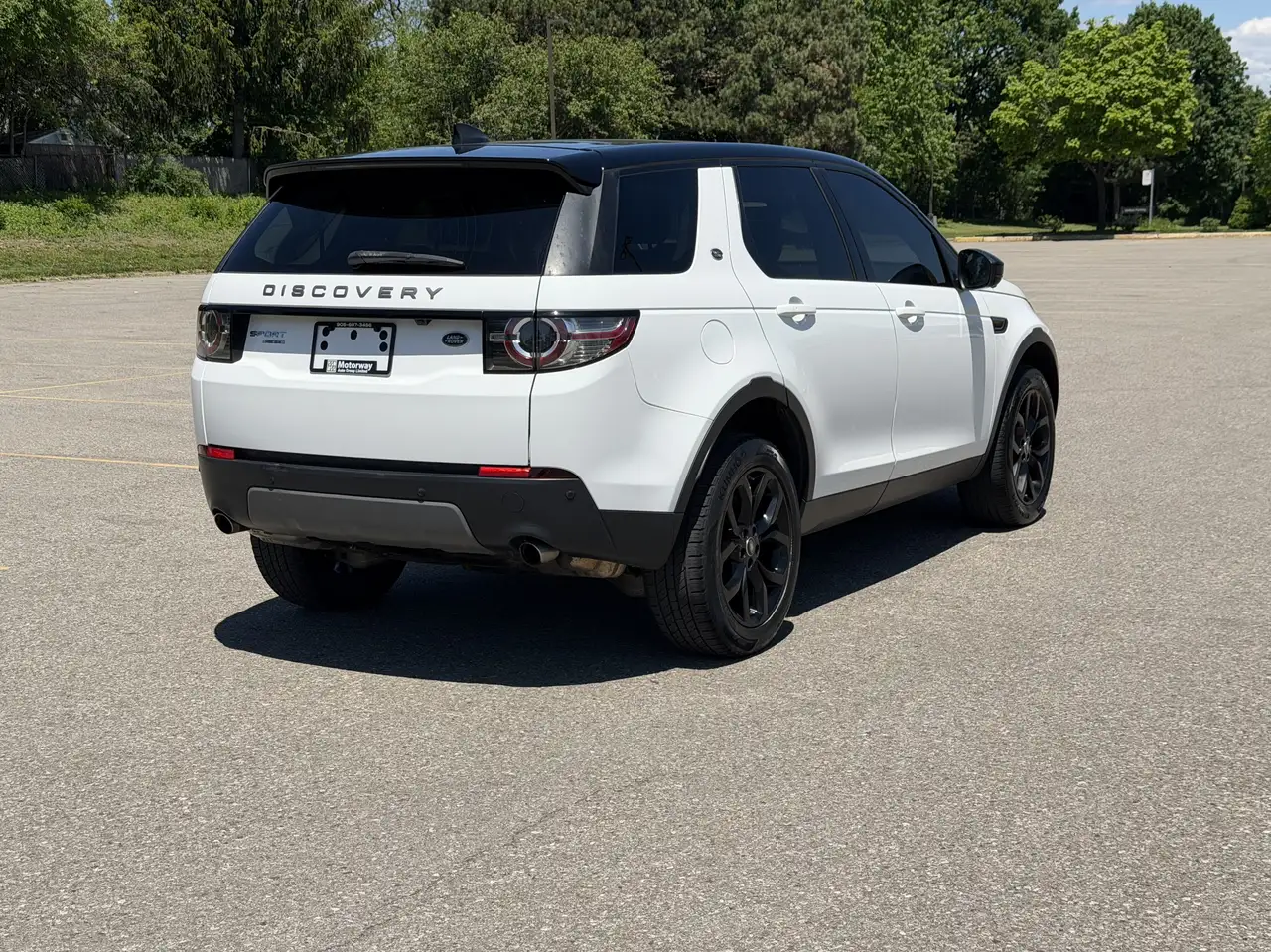Land Rover Discovery Sport снимка Land Rover Discovery Sport