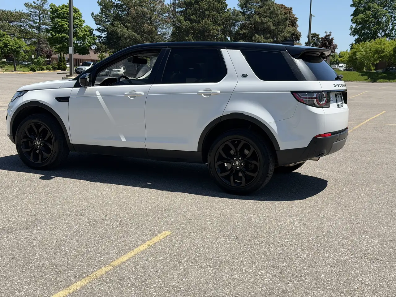 Land Rover Discovery Sport снимка Land Rover Discovery Sport