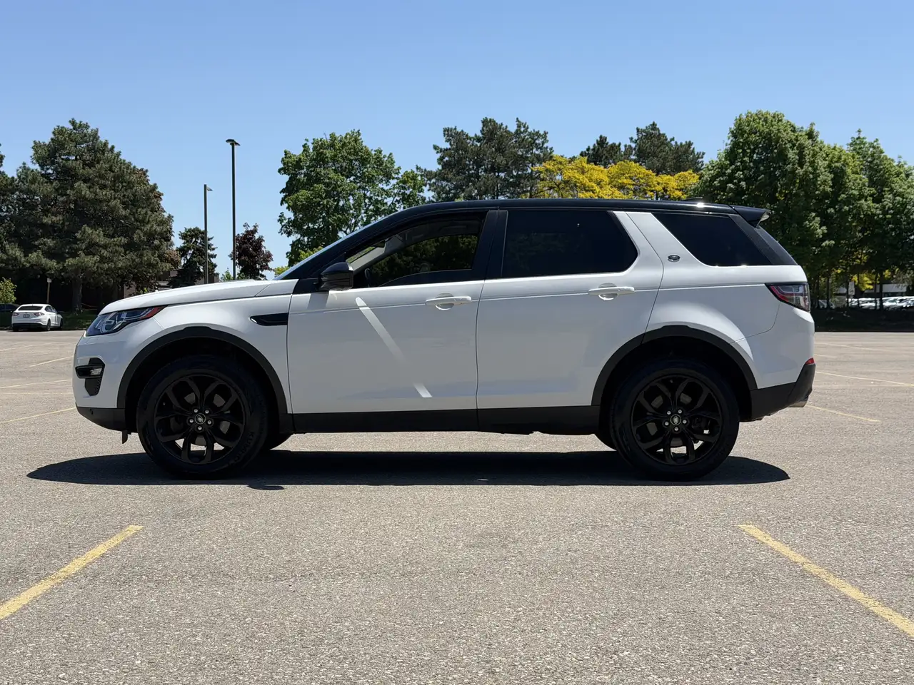 Land Rover Discovery Sport снимка Land Rover Discovery Sport