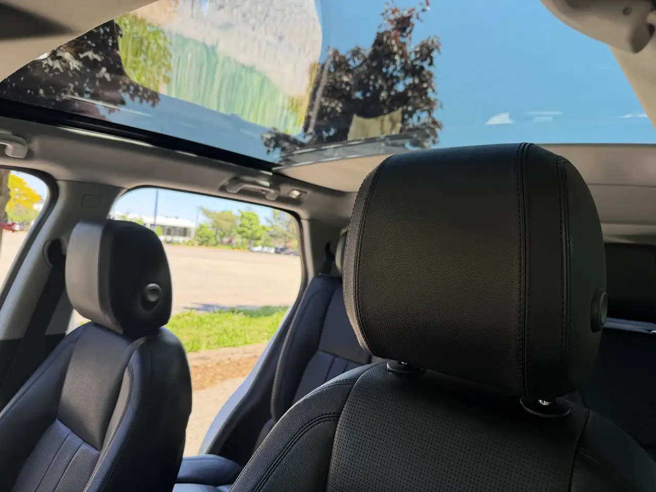 Land Rover Discovery Sport снимка Land Rover Discovery Sport
