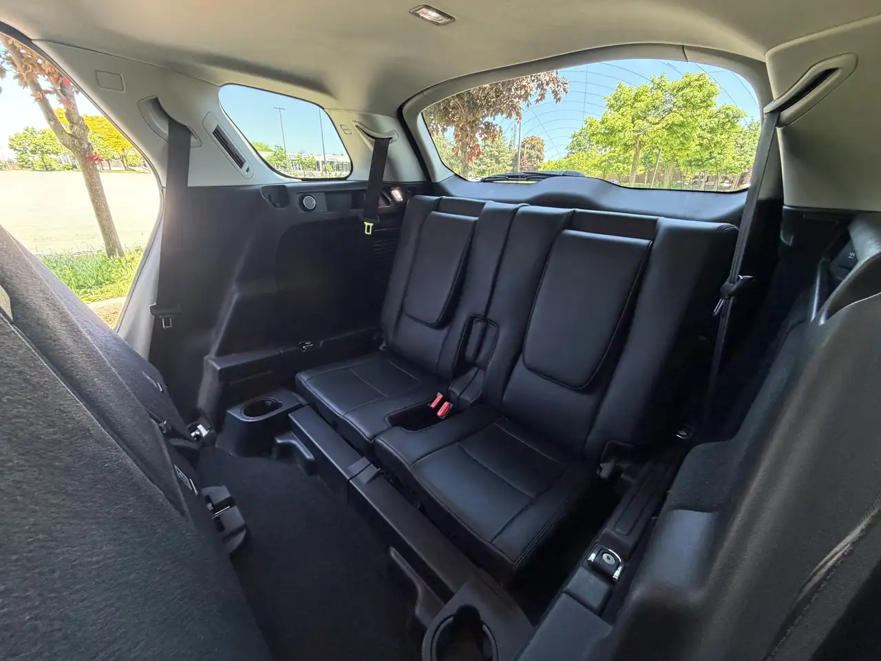 Land Rover Discovery Sport снимка Land Rover Discovery Sport
