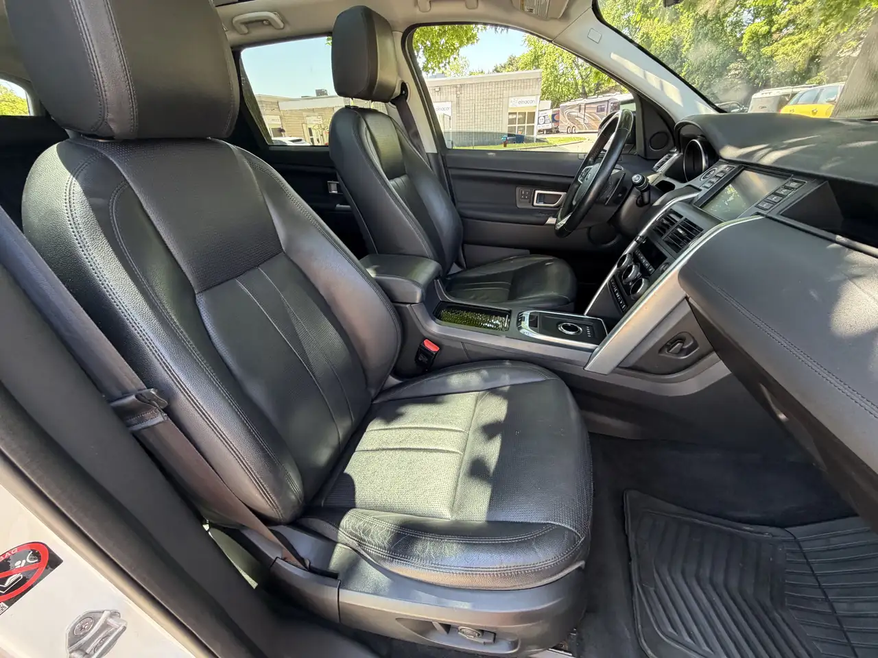 Land Rover Discovery Sport снимка Land Rover Discovery Sport