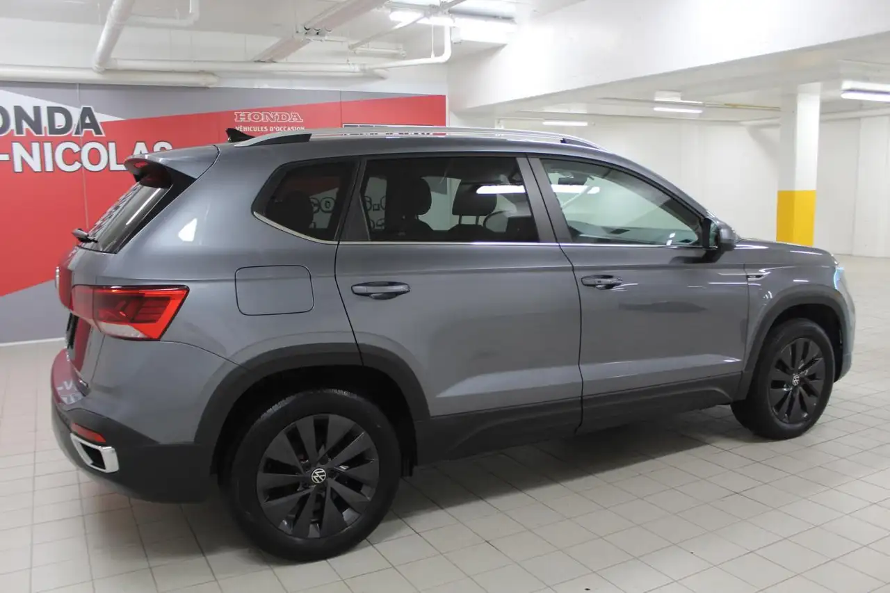 Volkswagen Taos photo Volkswagen Taos