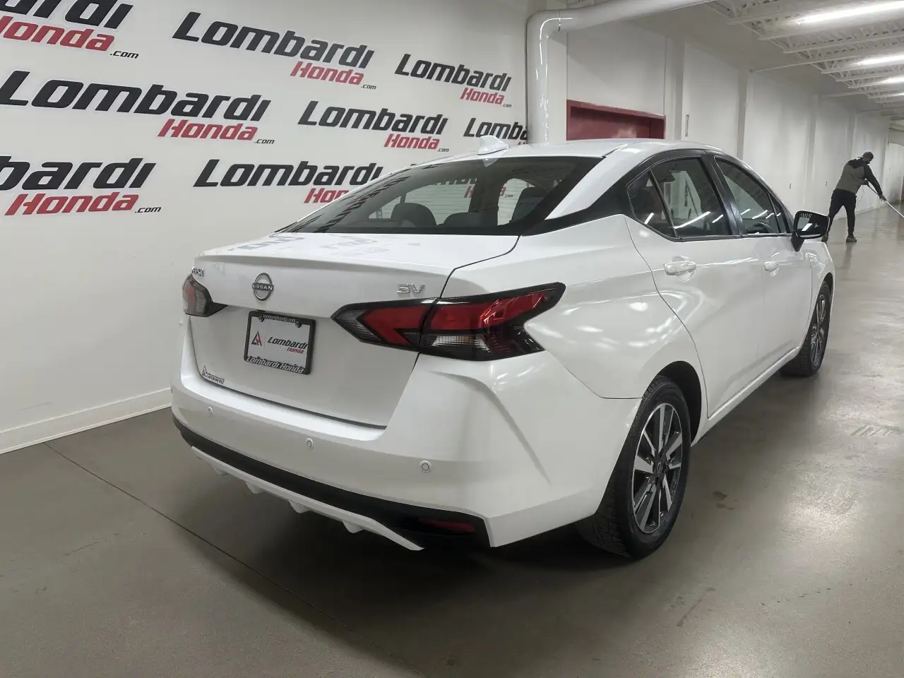 Nissan Versa снимка Nissan Versa