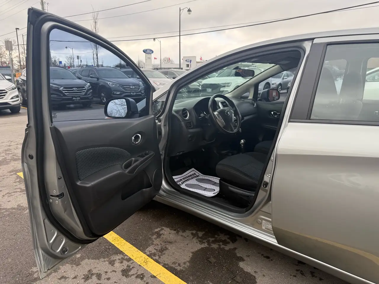 Nissan Note снимка Nissan Note