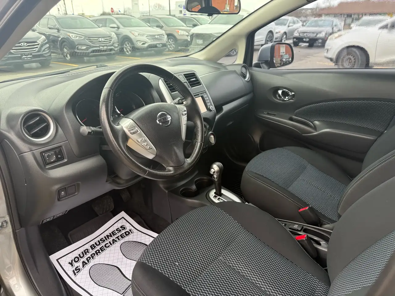 Nissan Note снимка Nissan Note