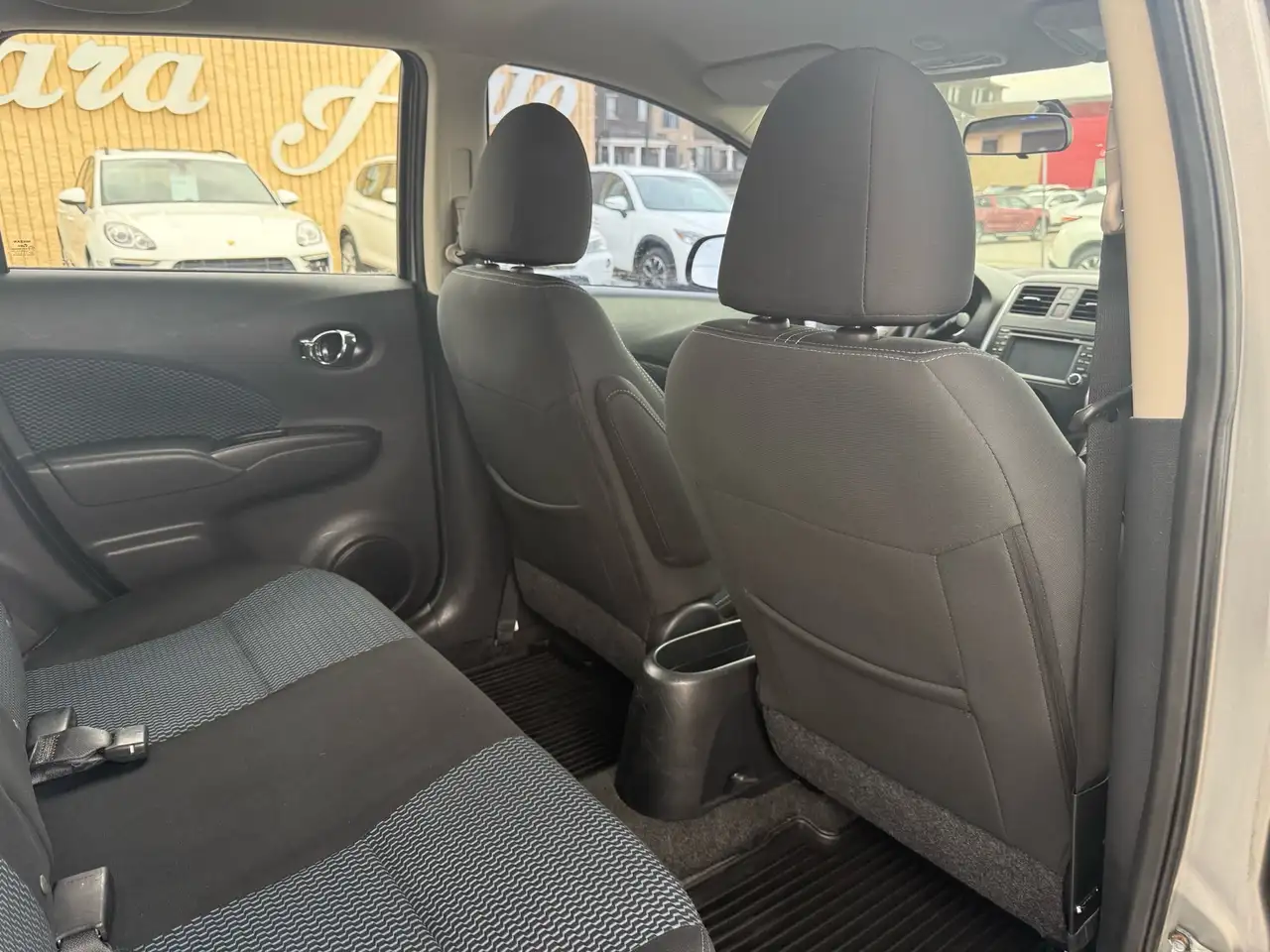 Nissan Note снимка Nissan Note