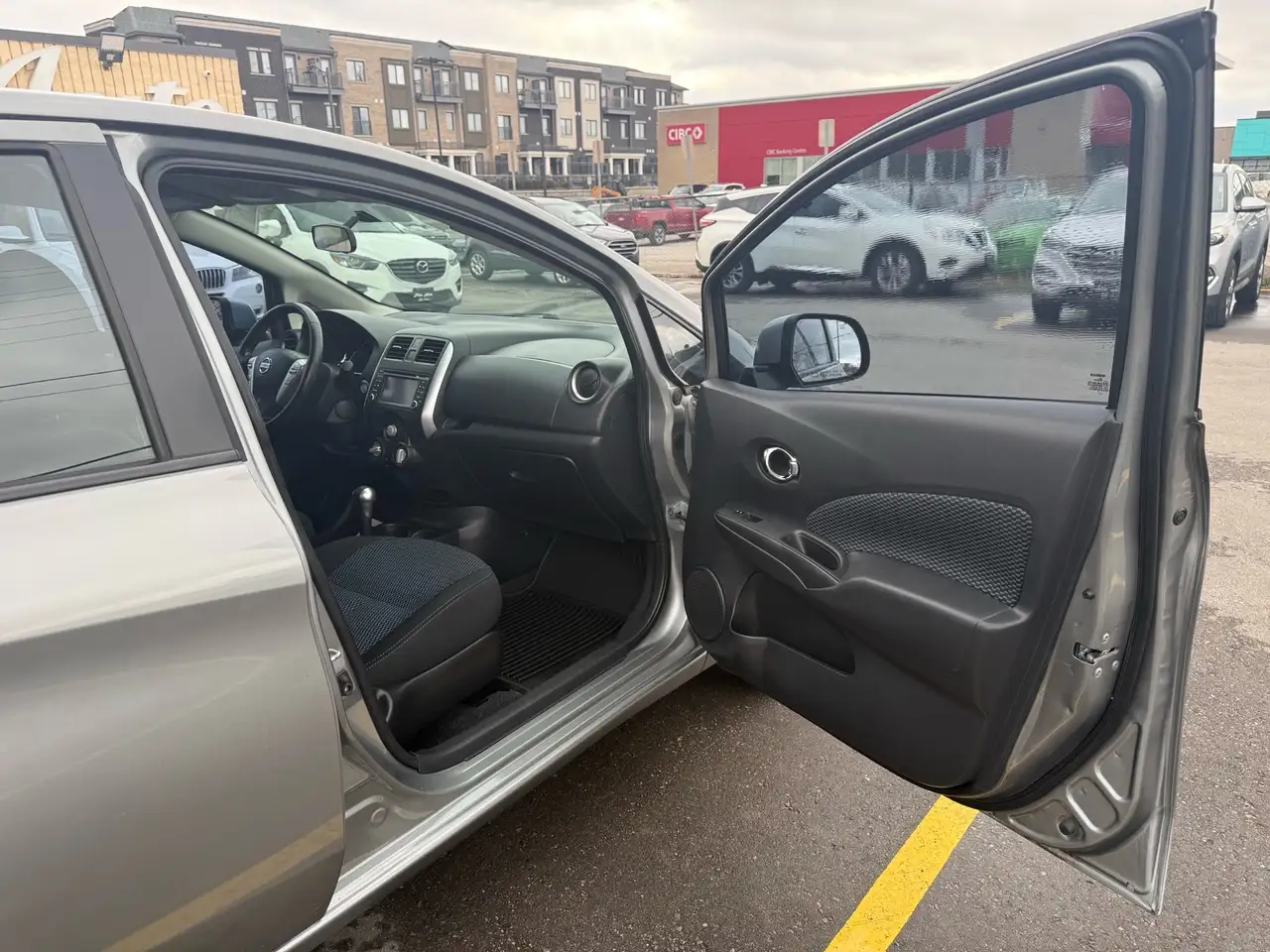 Nissan Note снимка Nissan Note