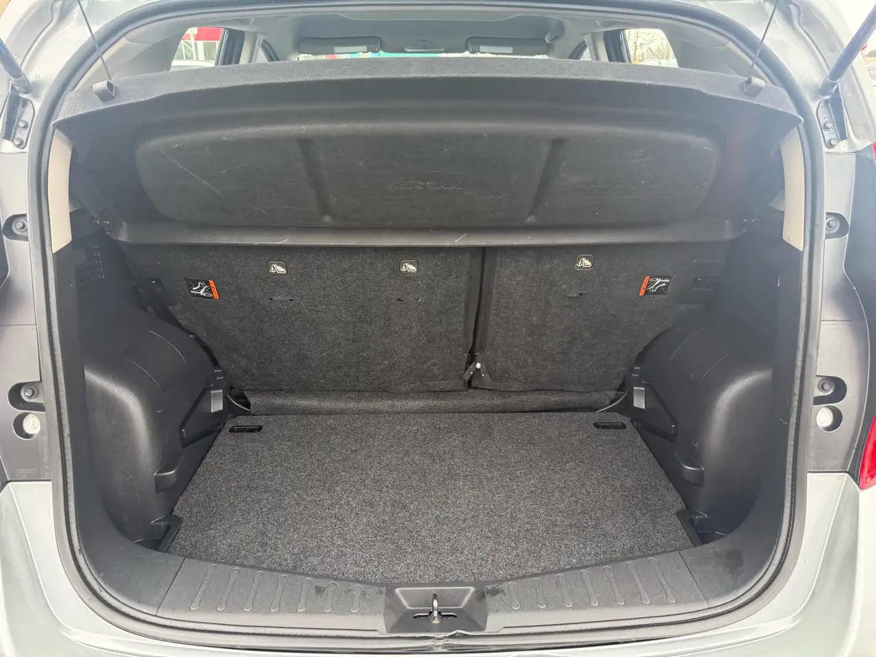 Nissan Note снимка Nissan Note