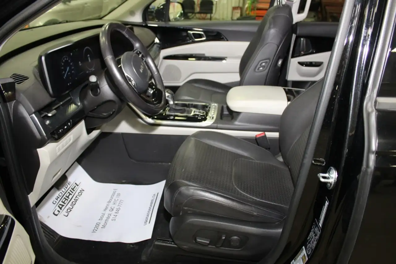Kia Carnival снимка Kia Carnival