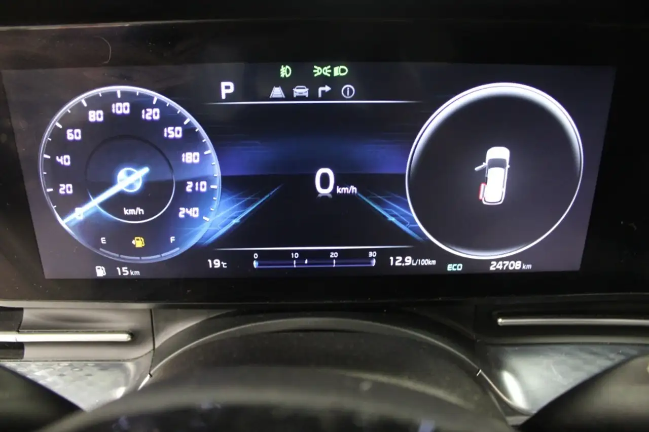 Kia Carnival снимка Kia Carnival
