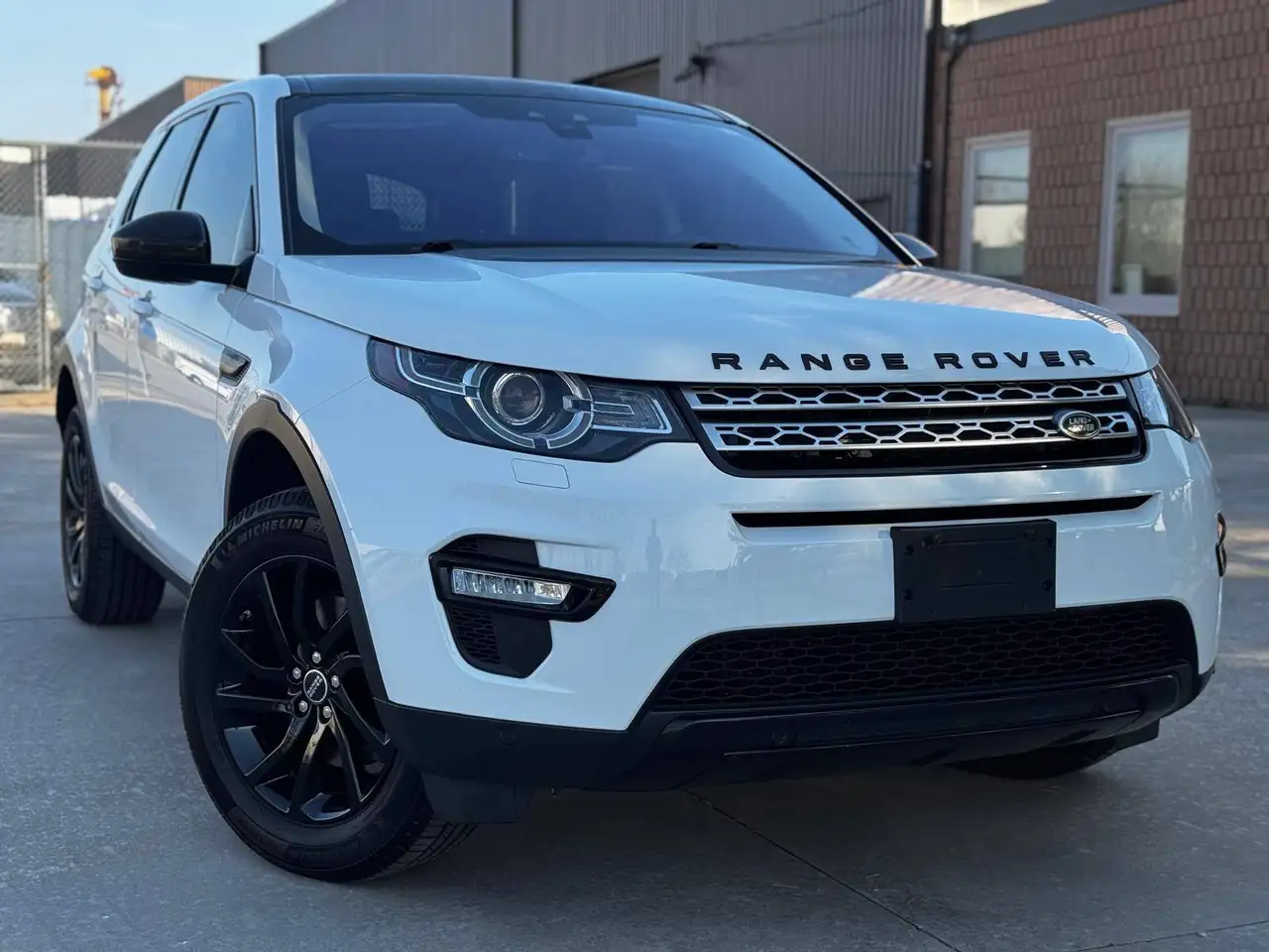 Land Rover Discovery Sport снимка Land Rover Discovery Sport