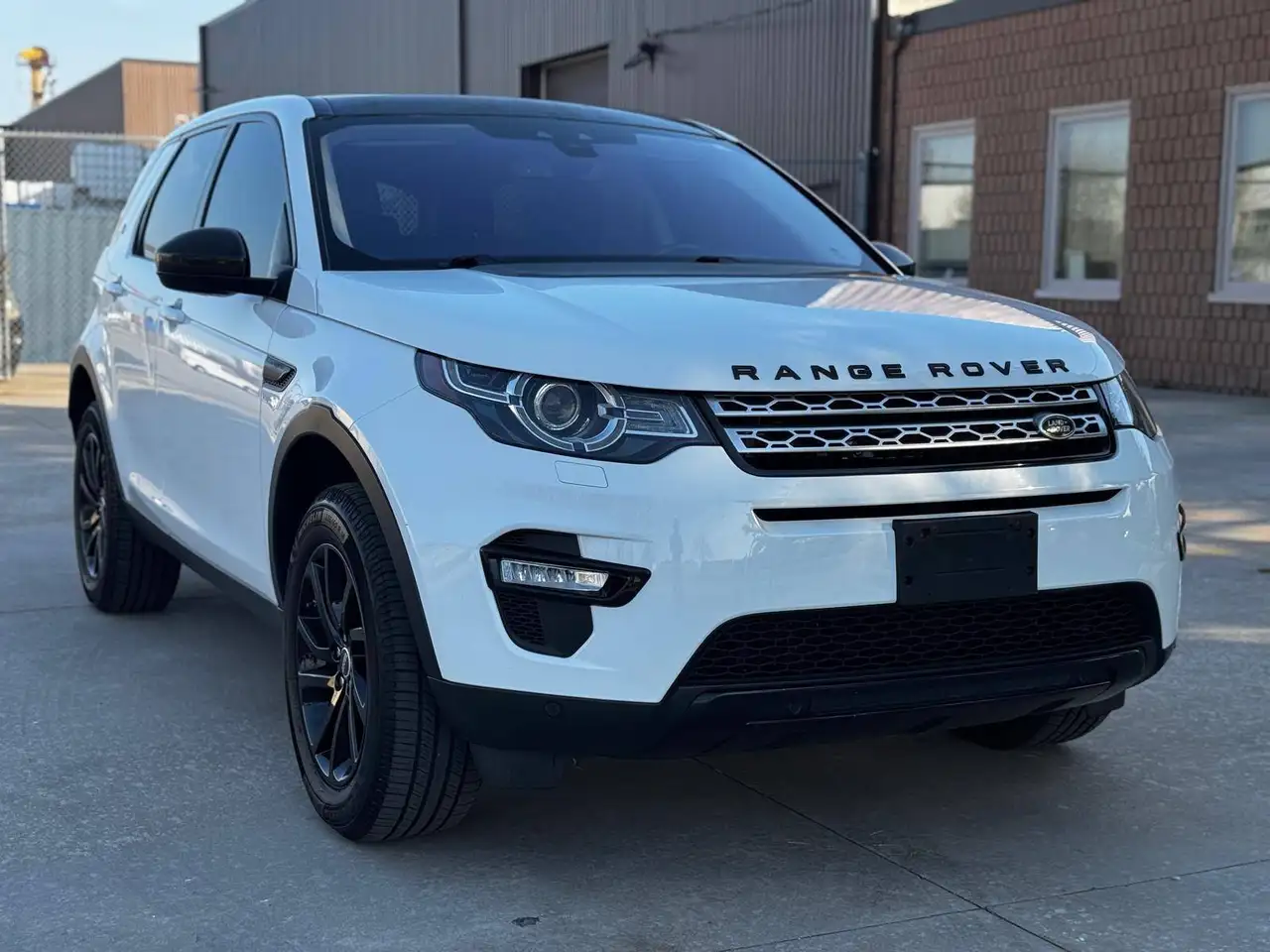 Land Rover Discovery Sport снимка Land Rover Discovery Sport