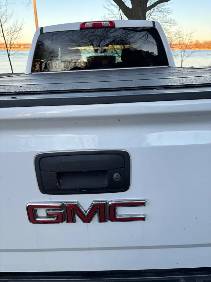GMC Sierra 1500 снимка GMC Sierra 1500